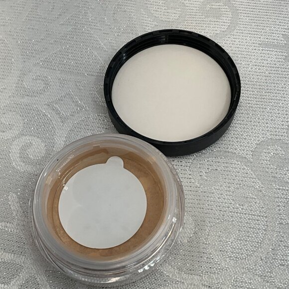 BareMinerals i.d. Foundation SPF 15 Light 0.07 Oz/2g Mineral Makeup - Picture 3 of 3